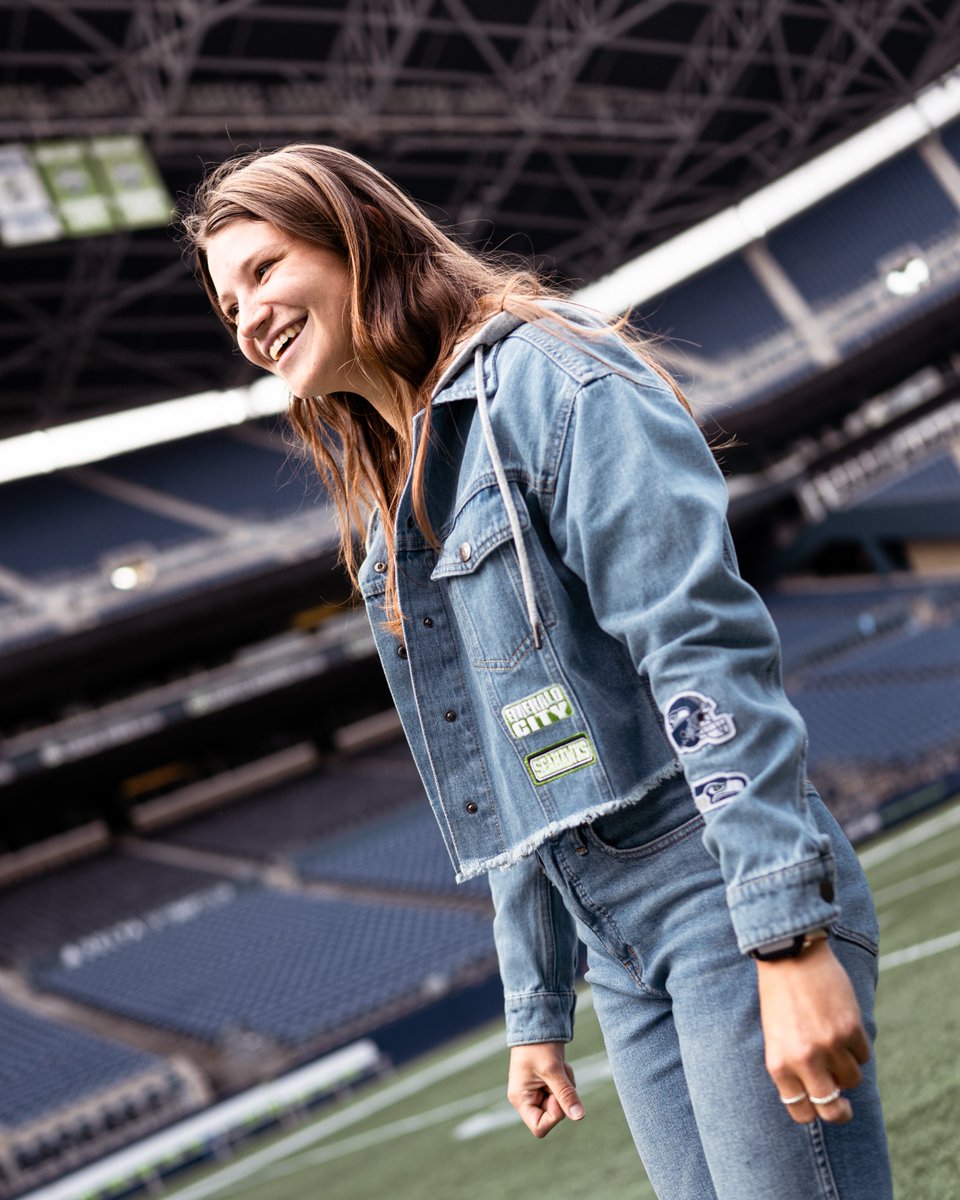 SeahawksProShop's tweet photo. Denim on denim, but make it Seahawks. New Seahawks @WEARbyEA Cropped Denim Hoodie Jacket.
Available in-store now.
#SeahawksStyle x #GoHawks https://t.co/FiVNjVy5BR