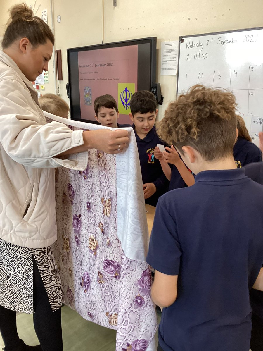 ThorpeBradford's tweet photo. Year 6 loved playing the under the cloth memory game in RE today. They had to memorise as many Sikh words and artefacts as they could. They flourish when in competition with eachother! Miss. Webb @AcademyCAT1 @WCSQM https://t.co/Mx1W8JlT41