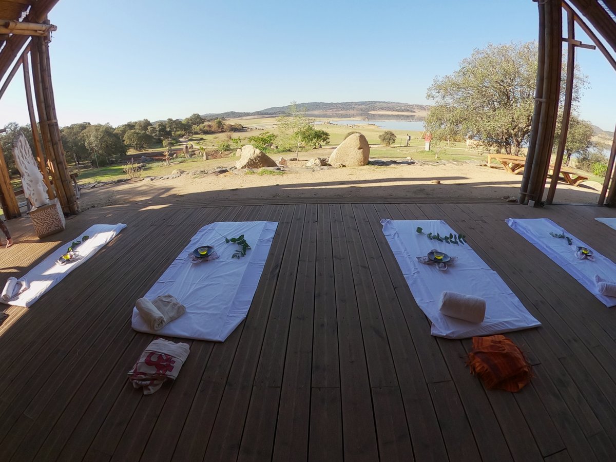 Current vibe at our beautiful land while the Integrative Holistic Health course is happening. From 4-19 October we will welcome the Permaculture Design Certificate course. + info: idanhaculta.pt/education #BeingGathering #Boomland