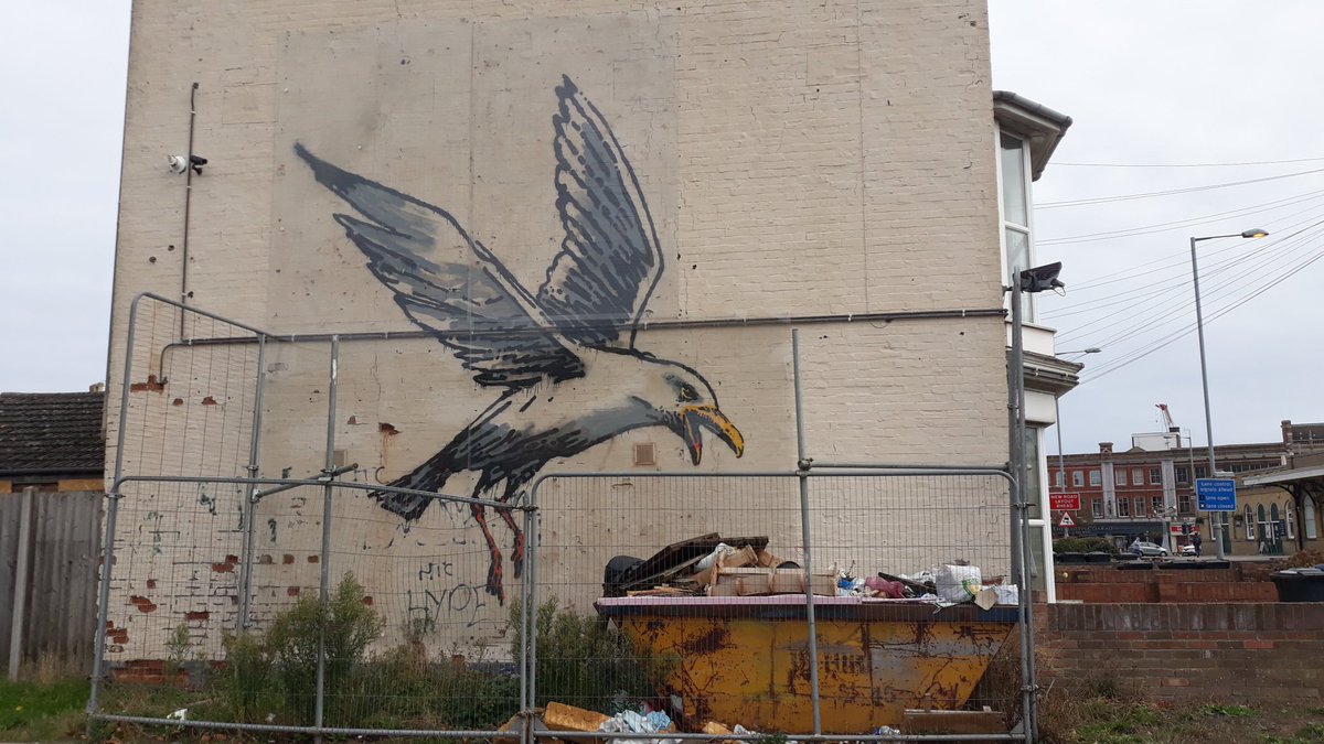 martinBlake10's tweet photo. Tour of #Banksy art in #Suffolk and #Norfolk https://t.co/wPTpBQiQiV