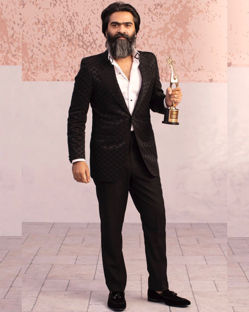 SilambarasanTR_'s tweet photo. Thank you Siima 🥇 Always a pleasure!

@siima @vishinduri 
@sridevisreedhar 

#SIIMA2022 #SilambarasanTR https://t.co/hCGDC3UmlE