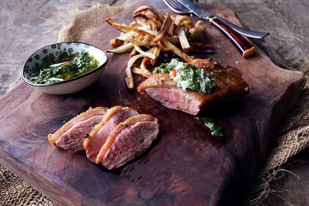 Have you tried our duck products from King Cole? Consistent, high quality duck takes tremendous care &amp; attention to every detail of breeding, hatching, growing &amp; processing. No one does this better than King Cole. Learn more &amp; shop our King Cole products: hubs.li/Q01mThcw0