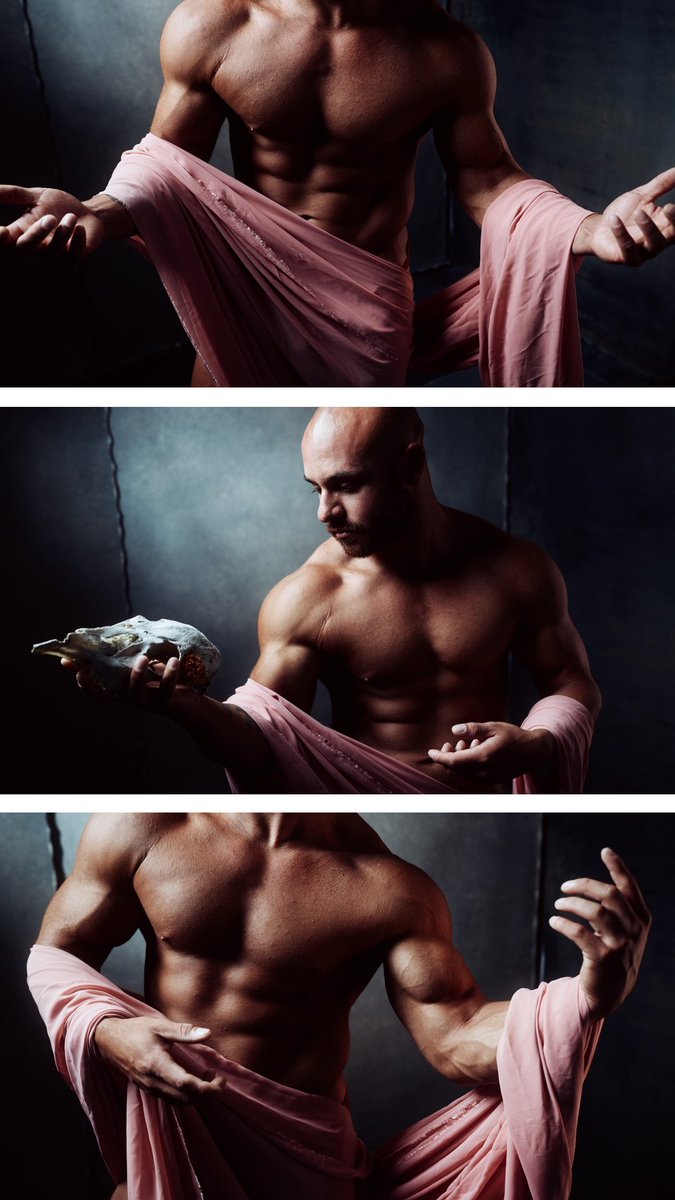 SirJonnyEdward's tweet photo. New work with the incredible @theIronHashira ✨ https://t.co/XiOPedLBHp