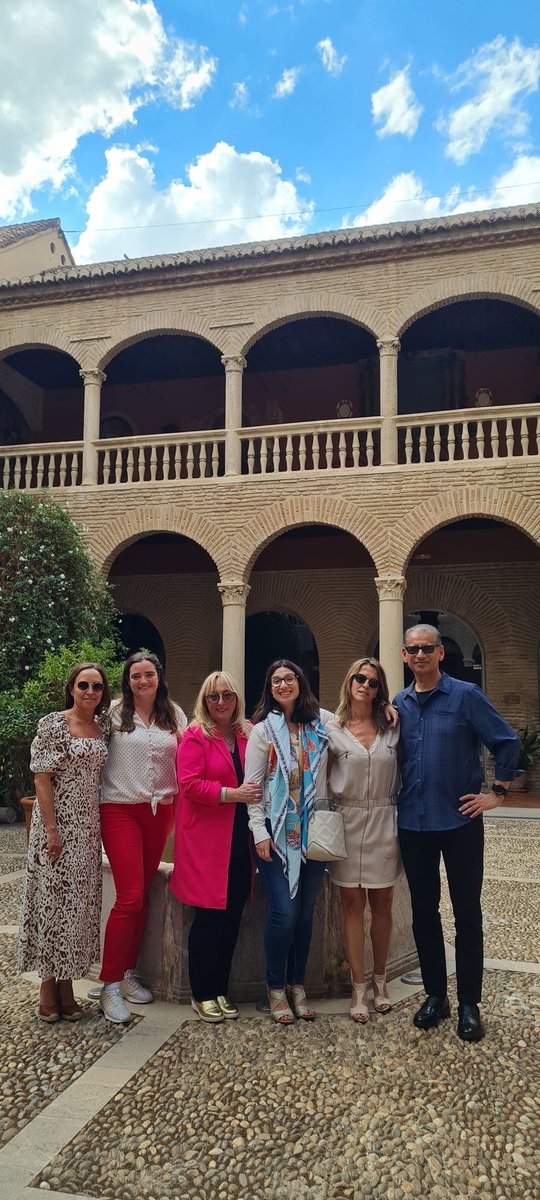 mdlozanoe's tweet photo. We are ready for our cyto meeting with our wonderful cyrofriends 🙌 
Thanks  @MerceJorda1 @sza_jhcyto @tlabiano @MansoAso @RoosaaRios https://t.co/kGjakPH4MT