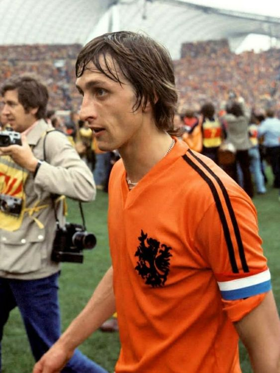 pedestrian's tweet photo. Johan Cruijff https://t.co/CVHXNDCKHw