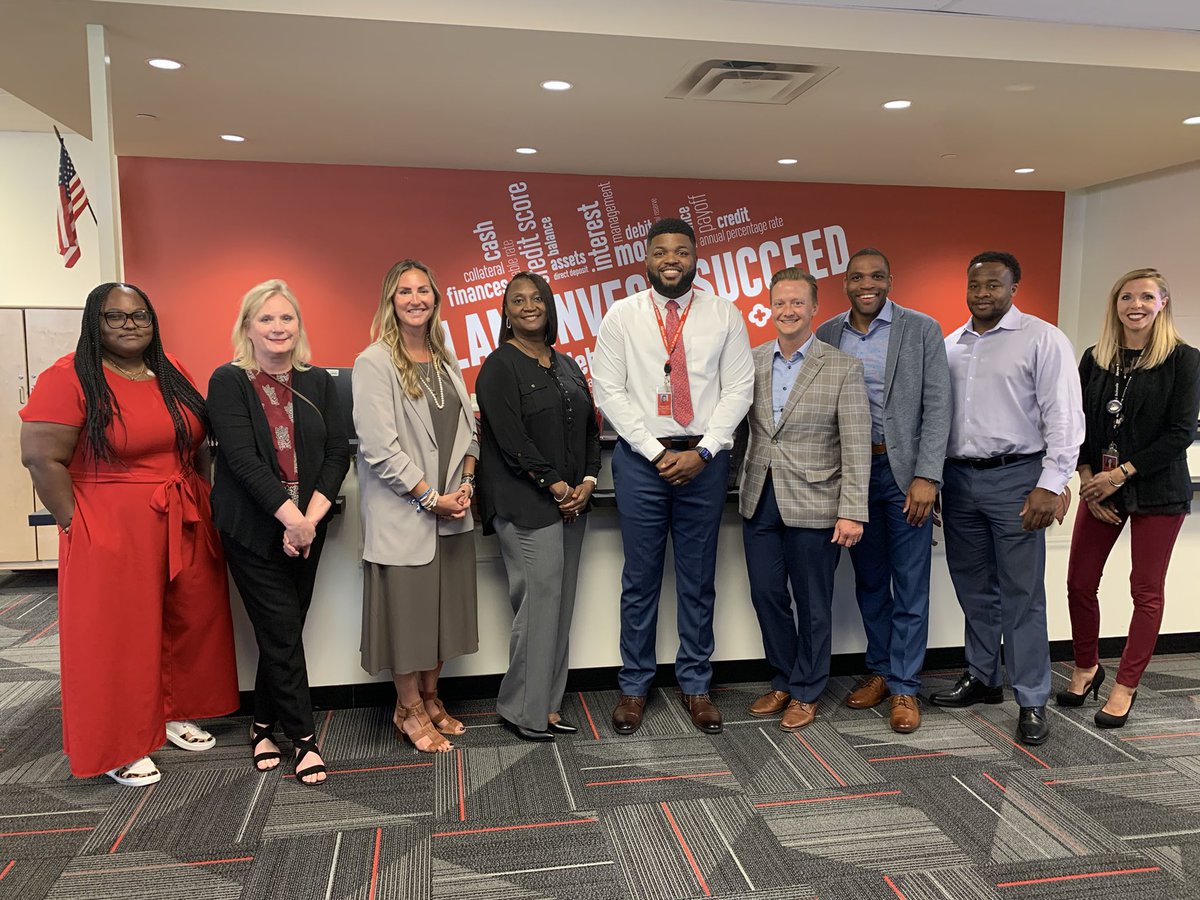 So grateful for our friends <a href="/keybank/">KeyBank</a> and their continued support of <a href="/uwsummitmedina/">United Way of Summit & Medina</a> <a href="/akronschools/">Akron Public Schools</a>   Great visit at the KeyBank Academy <a href="/east_clc/">East CLC Dragon</a> to meet students and teachers.