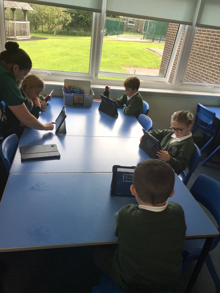 DsmJudd's tweet photo. It is lovely to see the children in Year 4 settling into our maths carousel @DaltonStMarys and working so hard. #smallgroupsbiglearning #newyearnewbooks #lovingmaths https://t.co/JgNaMFQgGB