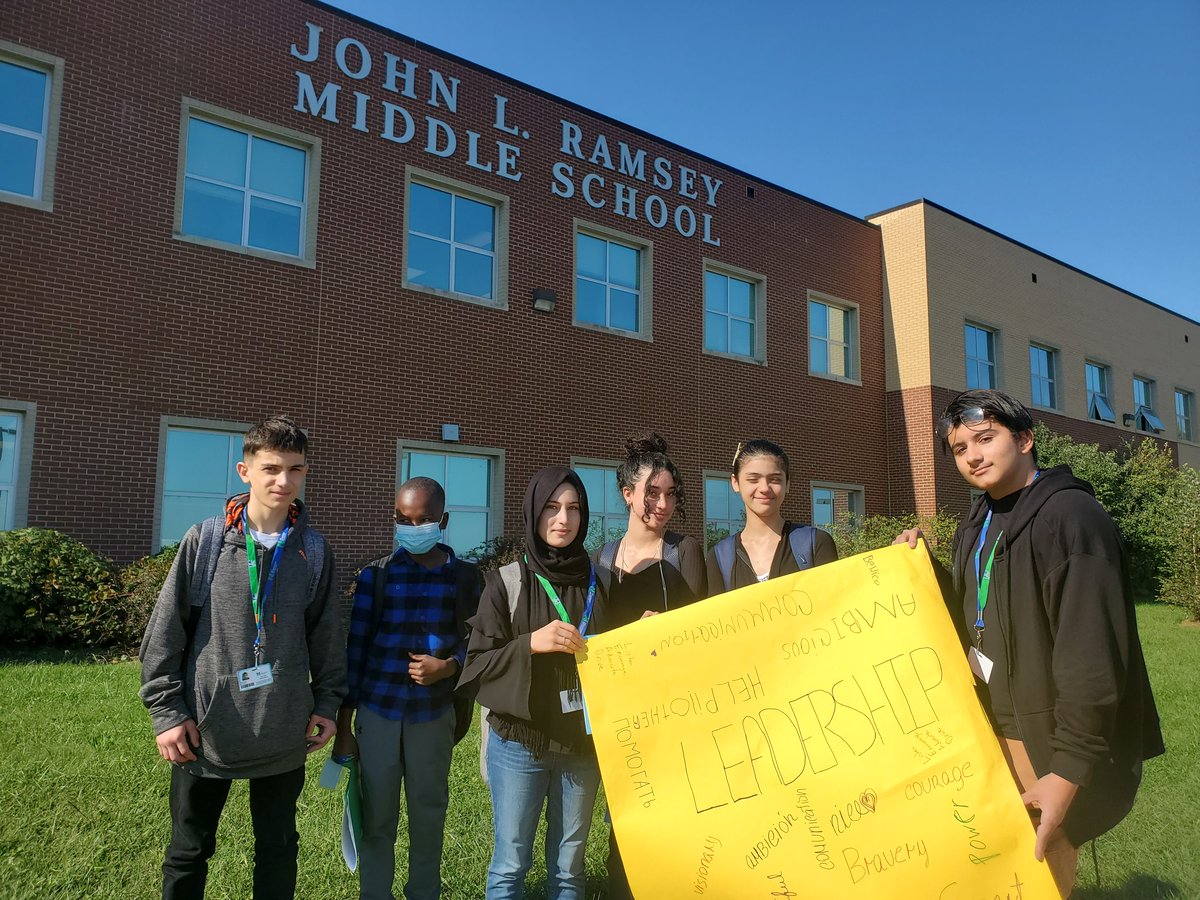 ExploreNewcomer's tweet photo. We are proud of our @ExploreNewcomer Ambassadors! Way to be leaders in your school and communities. @NewcomerAcademy @ExploreJCPS @JCPS_MS_EA https://t.co/RhZ1d4pBNa