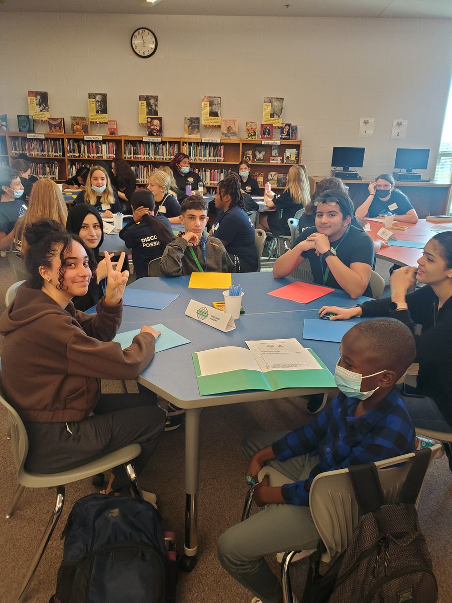 ExploreNewcomer's tweet photo. We are proud of our @ExploreNewcomer Ambassadors! Way to be leaders in your school and communities. @NewcomerAcademy @ExploreJCPS @JCPS_MS_EA https://t.co/RhZ1d4pBNa