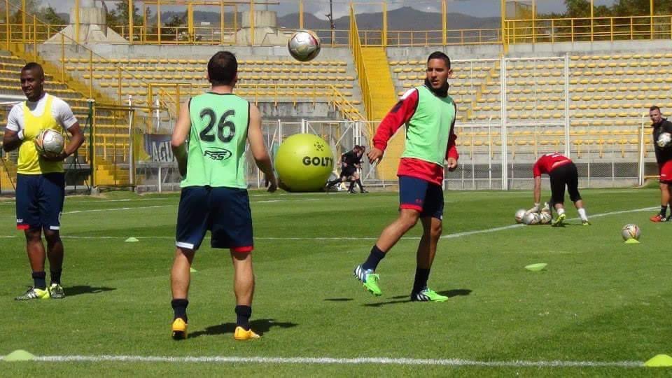GAGD10's tweet photo. ⚽️⚽️⚽️⚽️⚽️ https://t.co/GawuK57YJ3