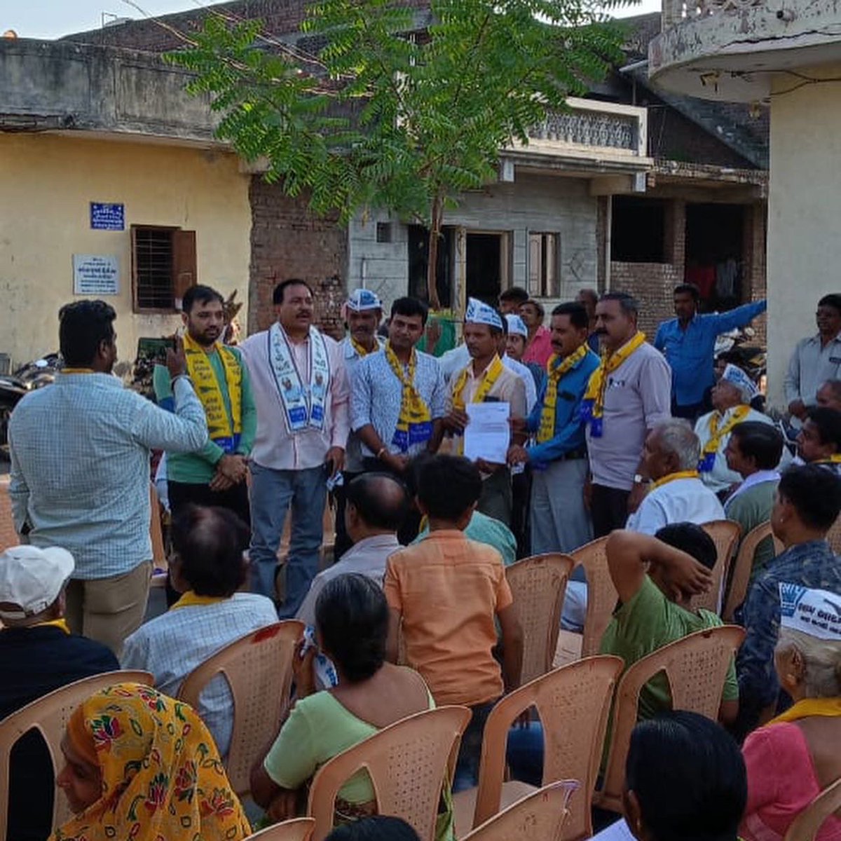 cachetankamani2's tweet photo. આજ રોજ રાજકોટના વોર્ડ નં 15 ના નવા થોરાળા વિસ્તાર માંથી 200 લોકો આમ આદમી પાર્ટી પરિવાર સાથે જોડાયા.@SandeepPathak04 @AAPkaRajguru @AAPGujarat @Gopal_Italia @isudan_gadhvi https://t.co/KZuv98Gk4T