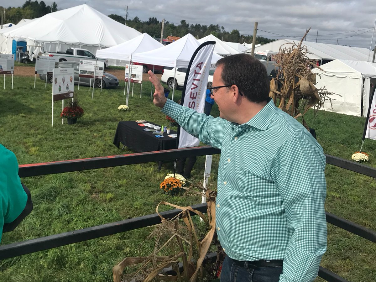 MikeSchreiner's tweet photo. Great to join our fellow Greens out here in Kemptville today celebrating &amp; standing up for local food and farms. 

We need more #FarmlandNotFreeways in this province.

#IPM2022 #SupportLocalFood #onpoli https://t.co/st3POe3aBn