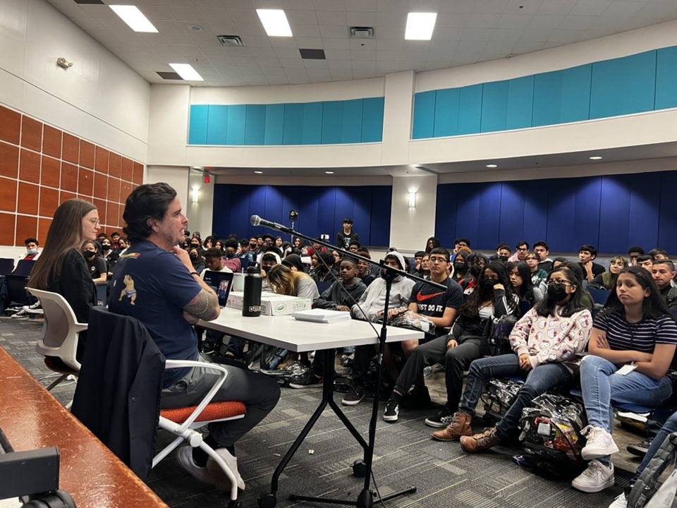 NewTechDISD's tweet photo. We welcomed Authenticity Partner Mr. Register w/ @InsightEnt to authenticate our ELAR &amp; AP Computer Science Project - Codename Chronicles. Students participated in a seminar &amp; Q&amp;A with industry professionals then workshops with their peers. #PBL #GAMING #ELAR #coding #realworld https://t.co/j6oOZ3sFvm