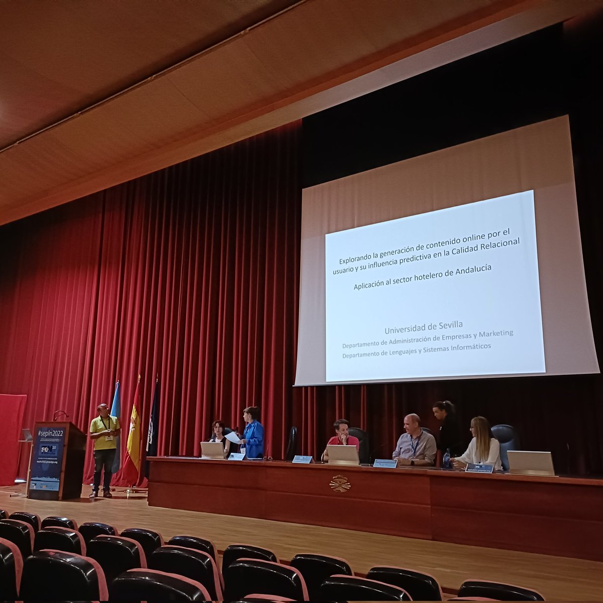 MKrallinger's tweet photo. #SEPLN2022 @SEDIAgob #plantl Uso de IA/PLN aplicado al sector del turismo, concretamente la calidad relacional (en marketing 3 criterios: compromiso, satisfacción y confianza, relativo percepción de los clientes). Anotación por expertos en marketing. Lista semilla para criterios https://t.co/vB1qPwOaOJ