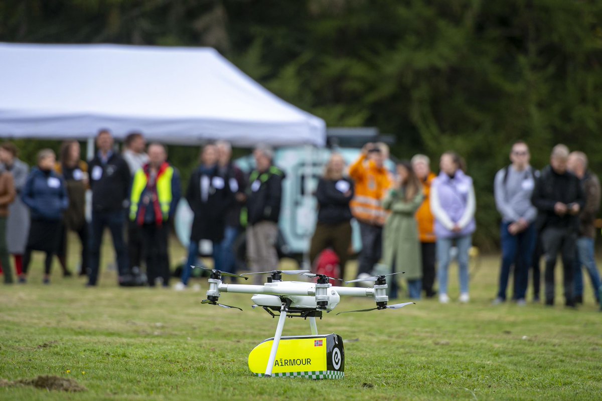 airmour_eu's tweet image. The 1st AiRMOUR validation flights were executed today in Stavanger! The main focus was on delivering small, but critically needed emergency medical items. Ehang 216 was on display, too. @LuxMobility organised focus group discussions for citizens and stakeholders.

#UAM #drones