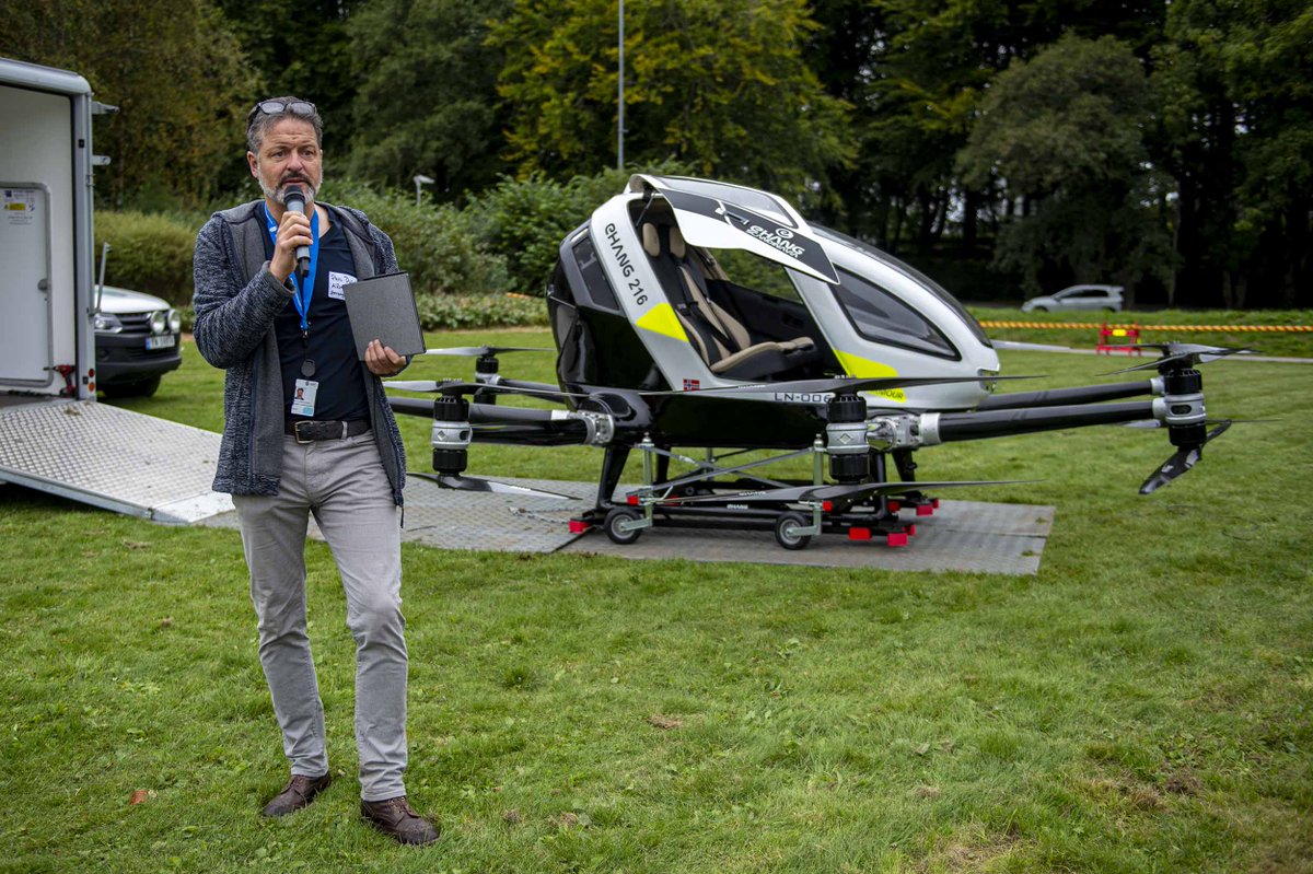 airmour_eu's tweet image. The 1st AiRMOUR validation flights were executed today in Stavanger! The main focus was on delivering small, but critically needed emergency medical items. Ehang 216 was on display, too. @LuxMobility organised focus group discussions for citizens and stakeholders.

#UAM #drones