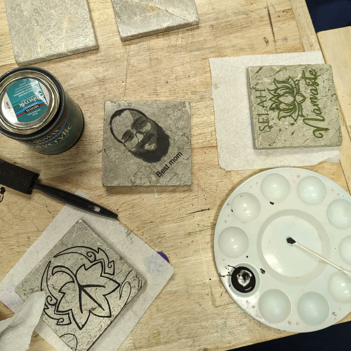 CCLDMakerspace's tweet image. We enjoyed having some students from the Corning-Painted Post High School Learning Center visit for laser engraving and 3D printing this week. #ccldmakerspace #laserengraving #3Dprinting #makerspace