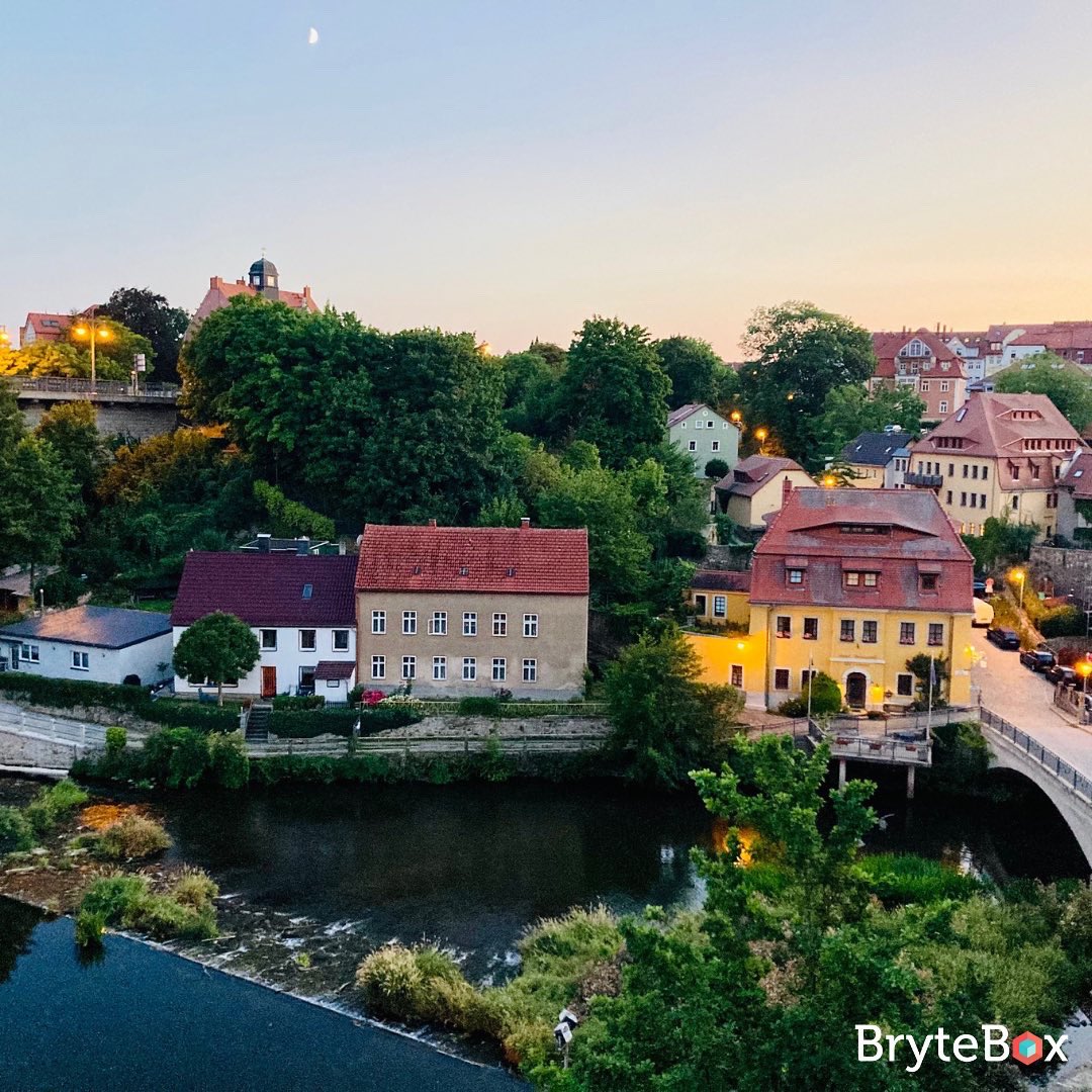 BryteBox's tweet image. It is no secret that our team navigates dozens of flights, trains and Ubers every month! Brand Manager Abigail recently spent 8 days in a small medieval German town outside of Dresden. Can you guess where?
