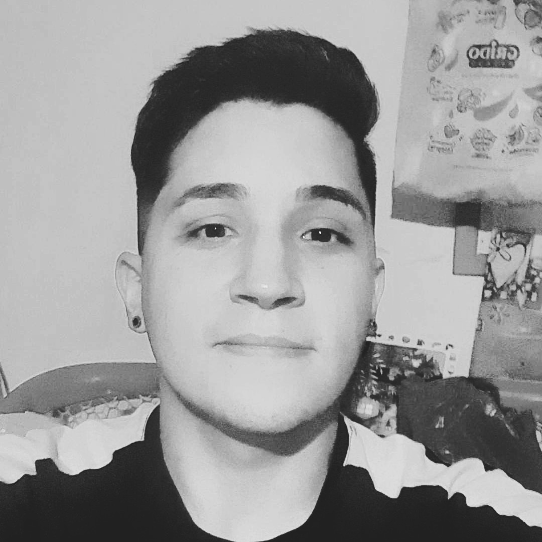 Hachee_22's tweet photo. #NuevaFotoDePerfil https://t.co/wytQ9gS55H