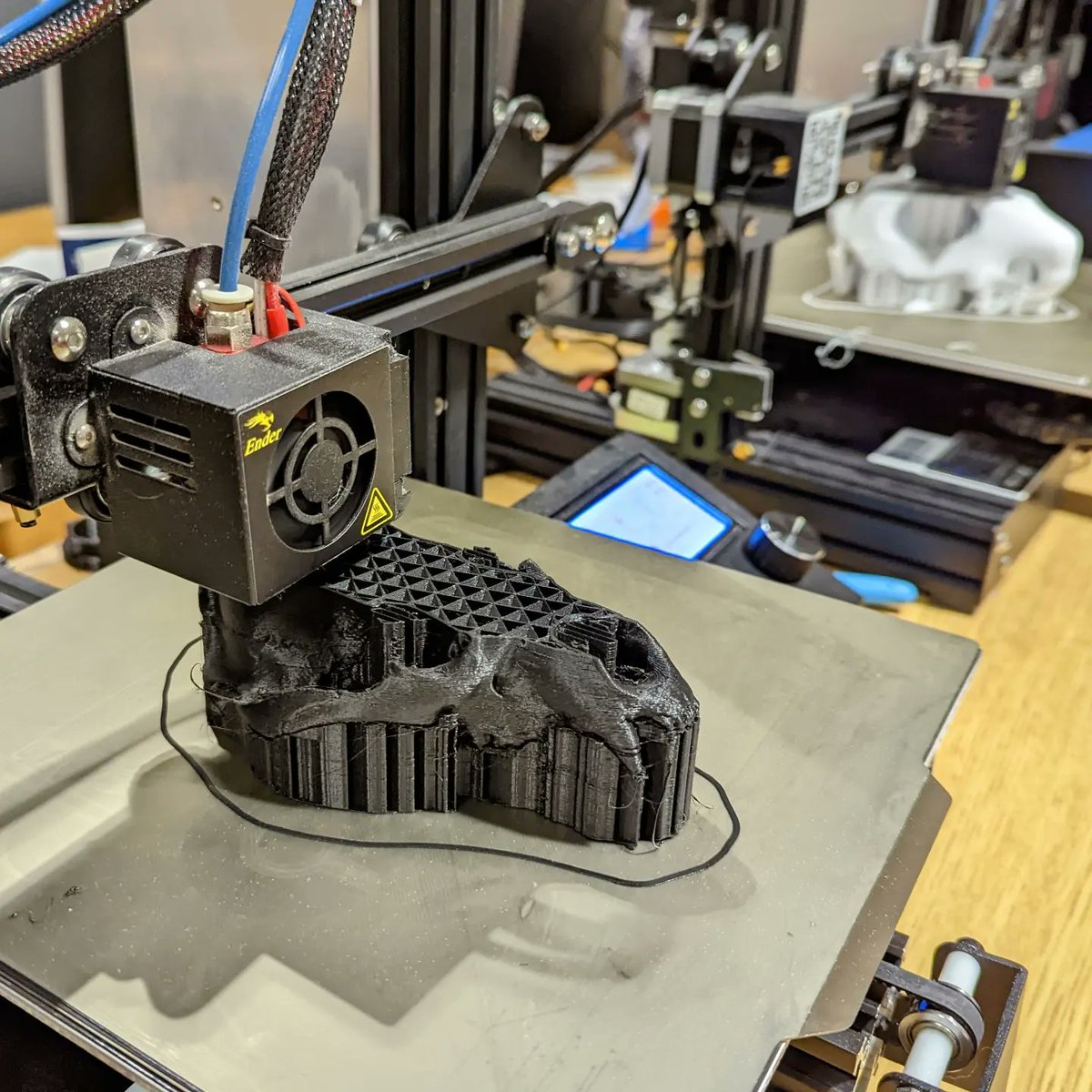 CCLDMakerspace's tweet image. We enjoyed having some students from the Corning-Painted Post High School Learning Center visit for laser engraving and 3D printing this week. #ccldmakerspace #laserengraving #3Dprinting #makerspace