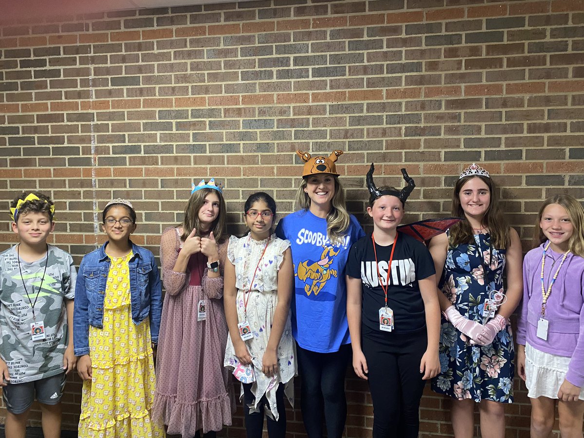 Having fun <a href="/coppelleast/">Coppell Middle School East</a> Prince/Princess/Character Day! #BroncosIgnite #CoppellEastHoCo