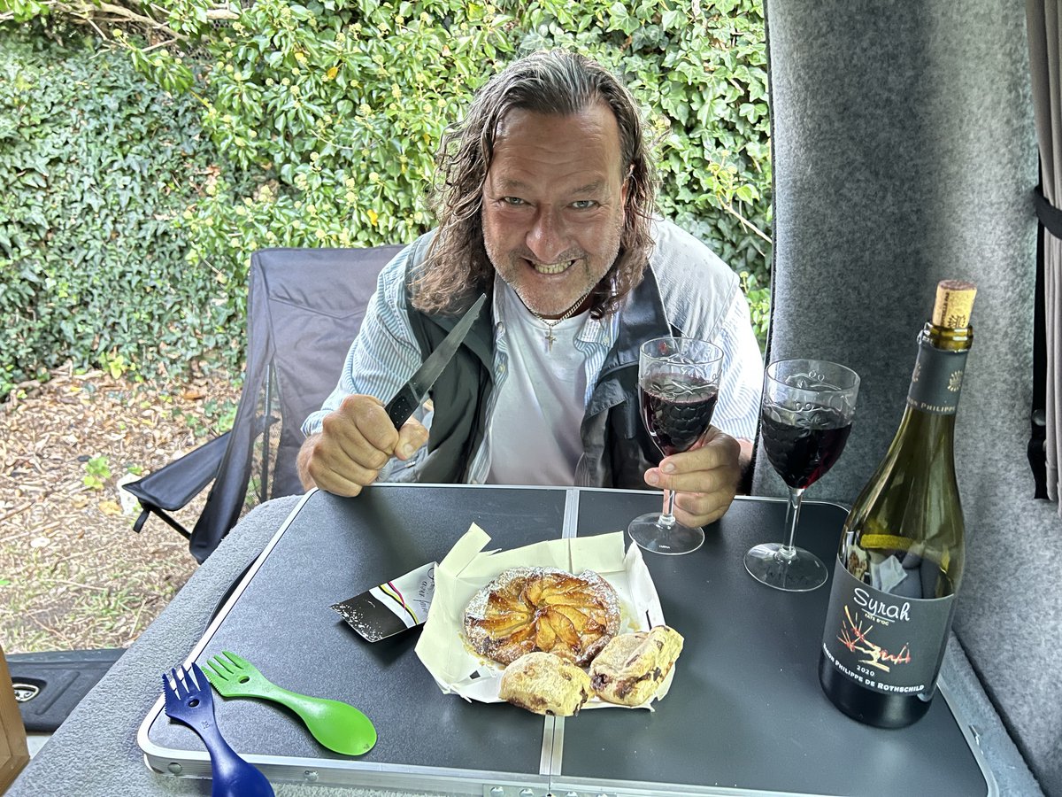TheLittleCaddy's tweet photo. Food France, just fabulously naughty https://t.co/Lwk1JGu5c9