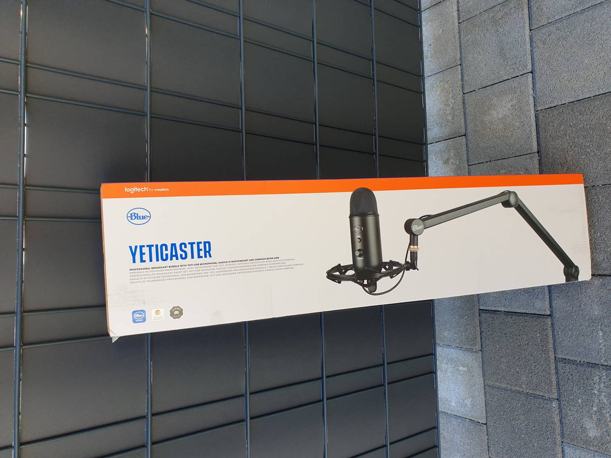Michi_Hoyer's tweet photo. Well there was an unboxing planned for today.
However, thanks to the parcel itself it makes total sense to skip it.
Anyway the #investment spree continues

@EsportBurst @TraxionGG 

#blueyeti #microphone #equipment #streamer #streamerstuff https://t.co/uy5xr70aFp