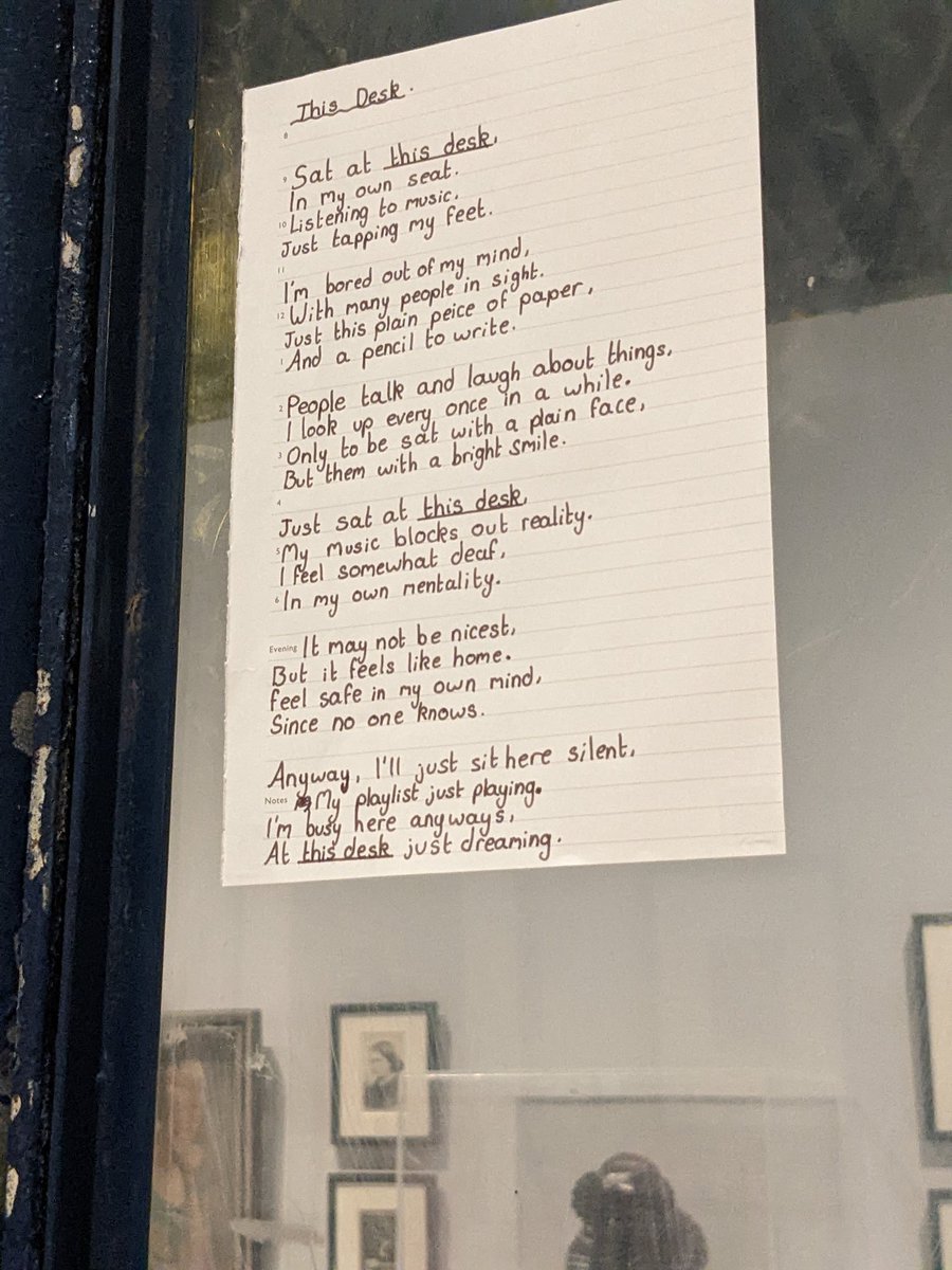 My brain is exploding with thoughts&amp;ideas after unexpected exploration into class <a href="/SheffMuseums/">Sheffield Museums</a> through <a href="/NPGLondon/">National Portrait Gallery</a>  #CreativeConnections project engaging young people to respond to portraits with <a href="/conorrogers_art/">Conor Rogers</a> Esp.enjoyed Junior's Starburst portrait&amp;Lois' poetry on bus shelter