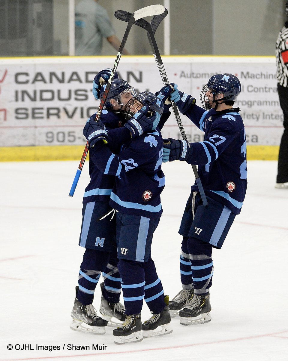 byrnemuir's tweet photo. With two goals in the third period @stmbuzzers takes this one 3 - 1 over @OJHLDukes @OJHLOfficial @ojhlimages @cjhlhockey @OHAhockey1 #leagueofchoice #showcase22 #followthephotogs https://t.co/dfFSPYpBCF