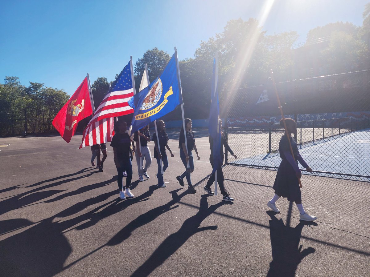 LCBcec31's tweet photo. Thank you to Director of Strategic Planning and Family Engagement Lou Bruschi, Principal Cameron &amp; Acting Interim Principal Lawrence, AP's Aguirre, Clifford &amp; Mehmedovic, the amazing Color Guard &amp; all the students who shared in this morning's celebration #IS49 #eagleacademySI https://t.co/3aIYLFlPgQ
