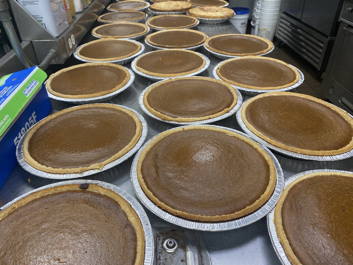 Yup it’s that time. Time yo@preorder your pumpkin pies (or any kind of pie) for Thanksgiving. 780-465-4444 #yeg #yegeats #yegfood