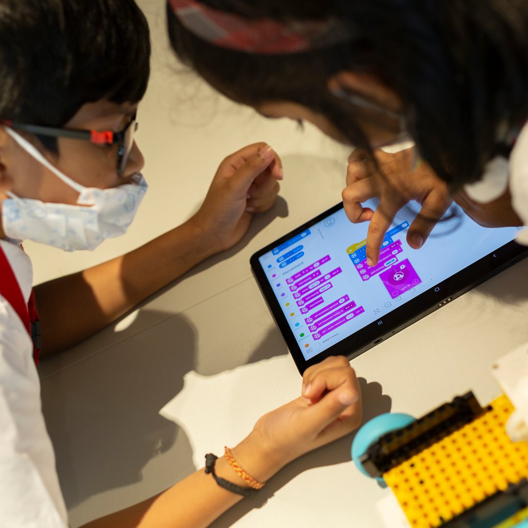 exposchoolprgrm's tweet photo. We’re buzzing with excitement today as more school groups join us @expocitydubai for workshops that spark wonder and inspire a new generation of change makers!
#ExpoCityDubai #ExpoSchoolProgramme https://t.co/0M7YhPJZOk