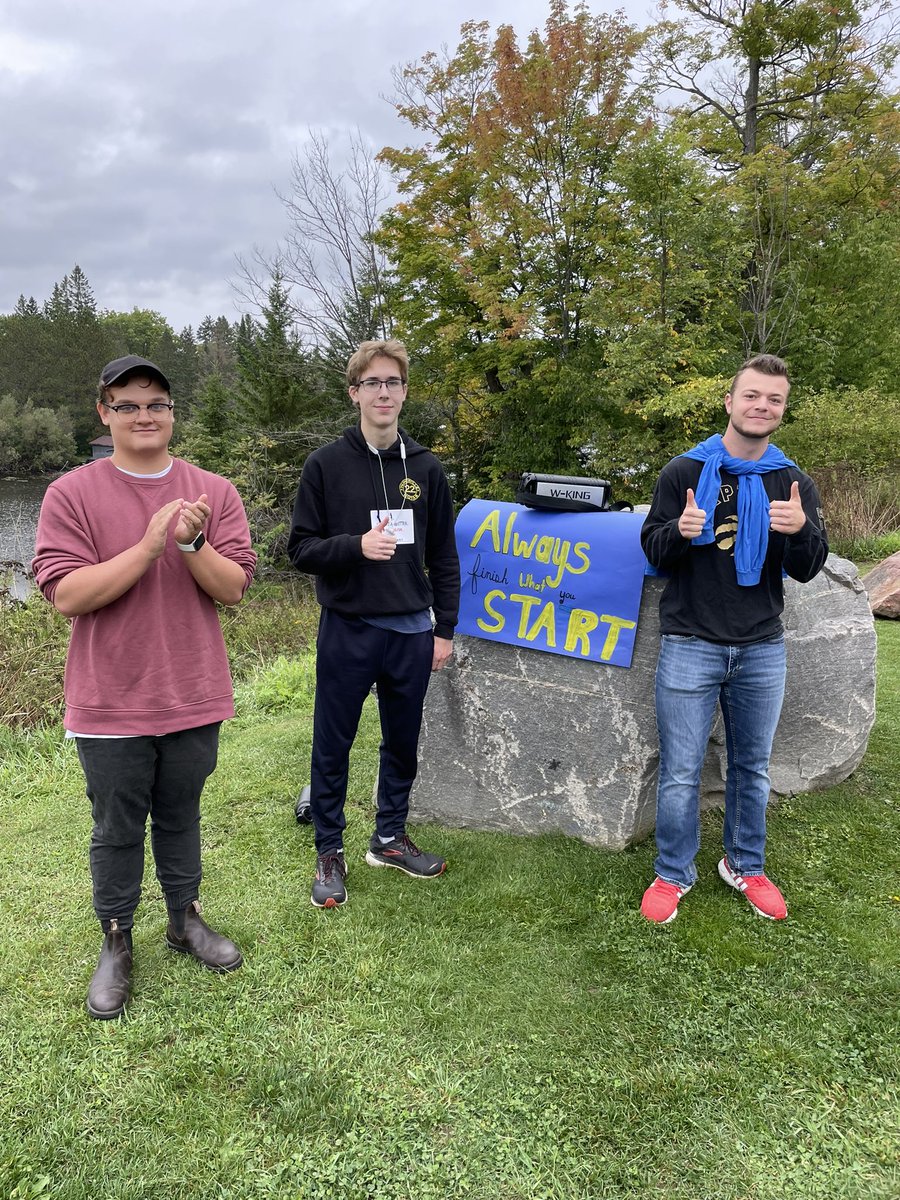 RVeeTee's tweet photo. More Hoyas showing support for @TerryFoxCanada! #TheHoyaWay #HoyaLeadershipCouncil @HuntsvilleHS @tldsb https://t.co/73f3dqvxNZ