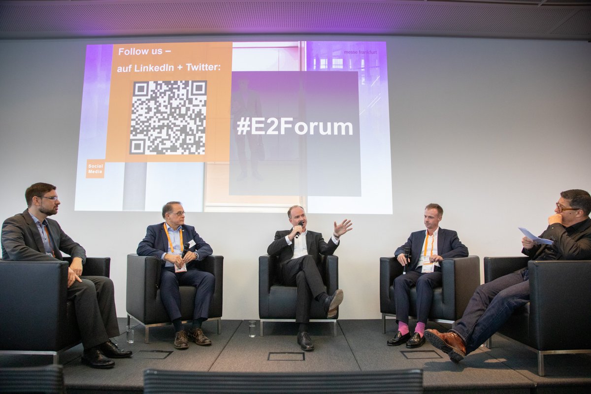 e2forum's tweet photo. Der erste Tag des E2 Forums war geprägt von hochqualitativen Vorträgen, intensivem Networking und frischen Impulsen zu Themen wie #Urbanisierung, #Digitalisierung, #Cybersecurity und #Nachhaltigkeit in der #Aufzug- und #Fahrtreppen-Industrie. https://t.co/hH7m5KPyRt