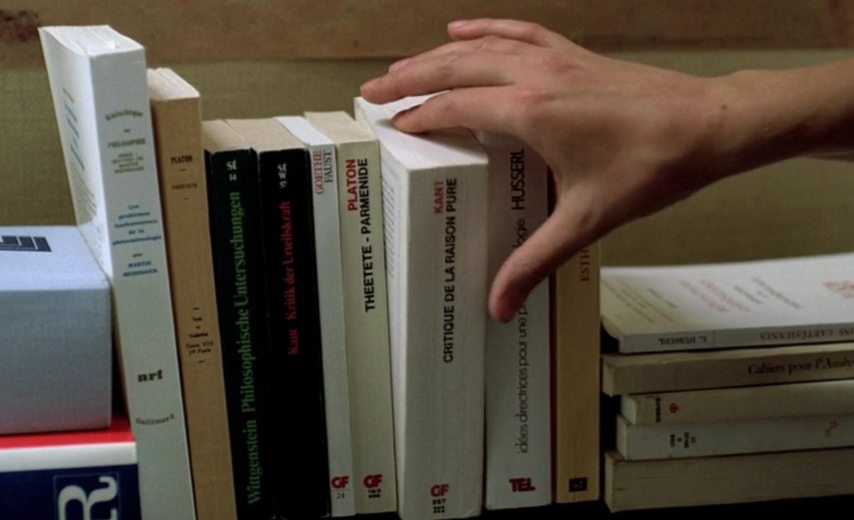 letatudee's tweet photo. Birini seviyorsan, ona kendine ait özel bir alan bırakmalısın.

Conte de printemps, Éric Rohmer https://t.co/dZRcJrIN3z