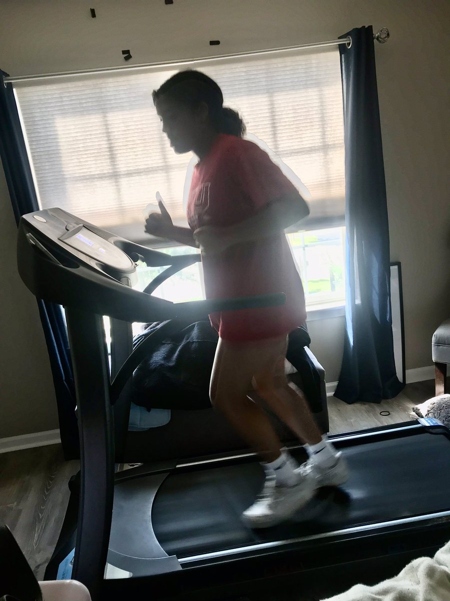 JaelynnAnthony1's tweet photo. Early release day from school today. Came home β¦ study for bio test β
, ate β
, 2 mile pitching conditioning run β
. Now to finish homework then off to practice with my girls π₯π¨π @MmWasco @jillienwaldron @WascoDiamonds #prepareforfall https://t.co/PNQc2CeqtP