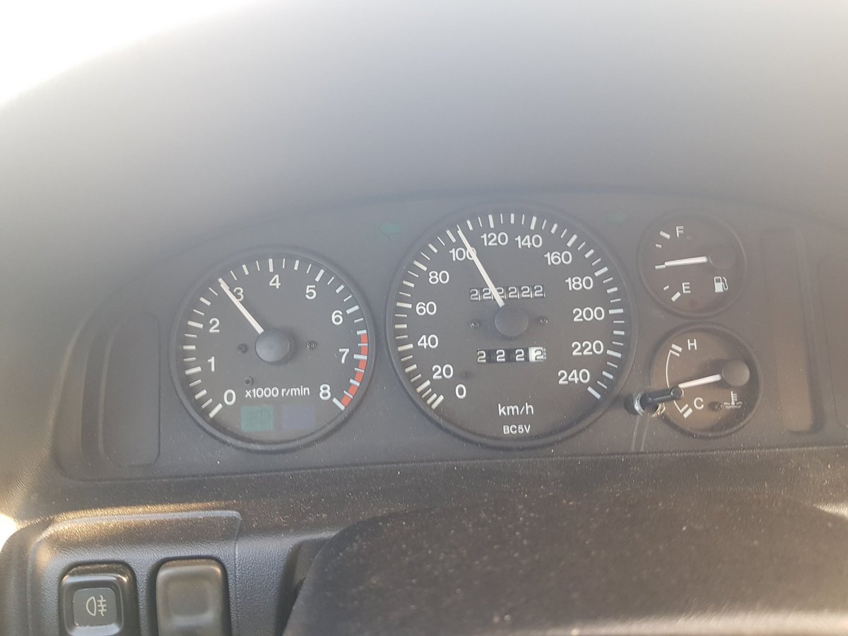 JartBanssen's tweet photo. En nu op naar de 333.333! 🥳 #Mazda #323F #Mazda323F https://t.co/mvZ9aYCcm2