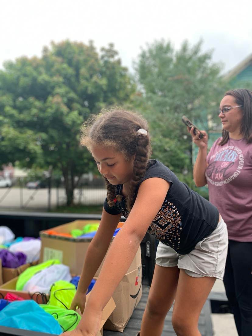 FONPBuffalo's tweet photo. Our day of Gratitude continues! We were lucky enough to be visited by the Ricketts Family who brought hundreds of blessing bags for us to hand out! https://t.co/26XBCJ4Ijx