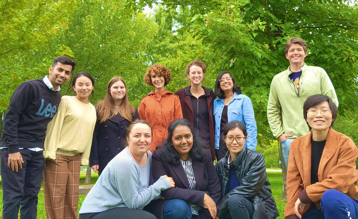 PsycGrad's tweet photo. @TekLrnCogLab get together. I am so lucky to work with such a great group of scholars. https://t.co/mKjJARd7Q1