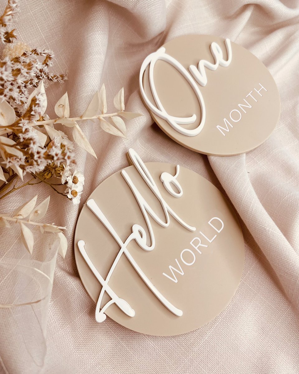 NatashaJade__'s tweet photo. My website is now live! 
New items being added daily and much cheaper than my Etsy store. https://t.co/20tN9d1Svx https://t.co/WJI0aMzxWo