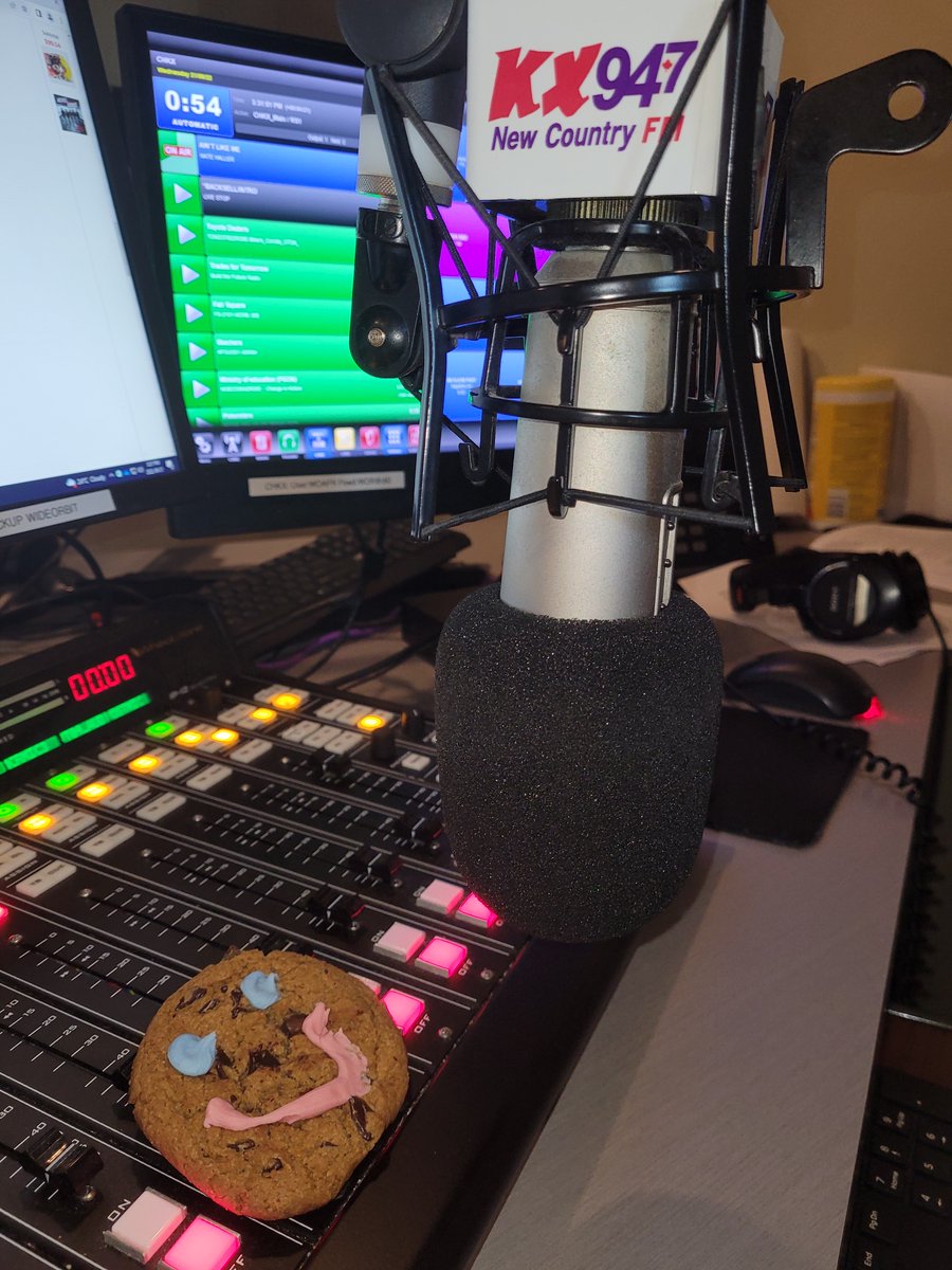 I've got a smiley co-host this afternoon !  <a href="/TimHortons/">Tim Hortons</a>  <a href="/HFShare/">Hamilton Food Share</a>   <a href="/Food4KidsHamOnt/">Food4Kids Hamilton</a>