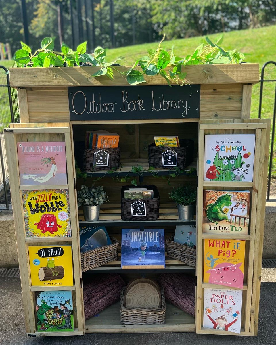 PrecisionTimber's tweet photo. ⭐️ New Product ⭐️ 

We were thrilled when we were contacted to do another product to store books in outdoors. Reading for pleasure is one of our favourite things to do so we love anything which promotes this! 📚 

#readingforpleasure #outdoorlibrary #eyfs https://t.co/QOH574U4GJ
