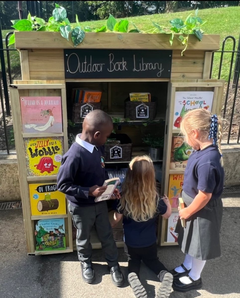 PrecisionTimber's tweet photo. ⭐️ New Product ⭐️ 

We were thrilled when we were contacted to do another product to store books in outdoors. Reading for pleasure is one of our favourite things to do so we love anything which promotes this! 📚 

#readingforpleasure #outdoorlibrary #eyfs https://t.co/QOH574U4GJ