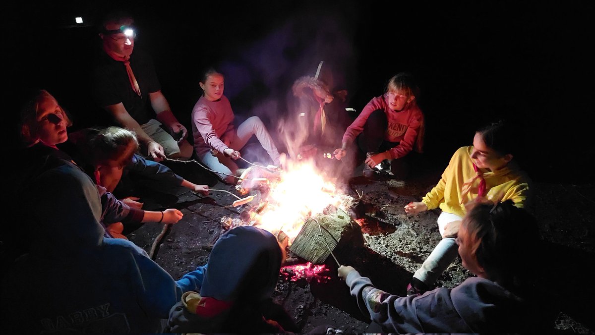 5thhitchin's tweet photo. The scouts are out cooking... https://t.co/LL4aPiM0GF
