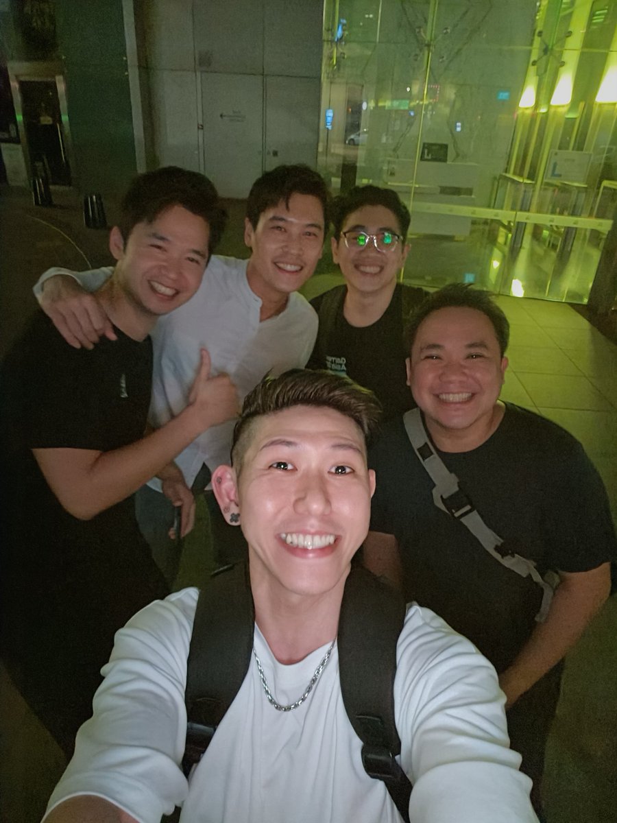 With the dudes!!! Love you guys and the start of my Twitter! :)
 <a href="/waiwhywai/">Asmita</a> <a href="/Dashi115/">Dashi</a> <a href="/zifcrypto/">zif.eth</a> <a href="/auloap/">Paulo</a>