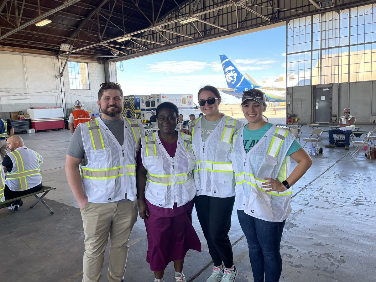 WhiteCoatBlake's tweet photo. 3 years ago I attended a tactical disaster conference and fell in love with the hosting residency program. 

Now I’m training here as an intern and attending a national disaster drill today. 

Full circle moment 🥹 @NRH_EM https://t.co/s2MCj6mfwA