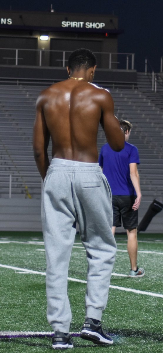 BeTheMythJosh24's tweet photo. Writing my story📝 #college #D1 #TrackAndField #tsu https://t.co/H9ikyObKTQ