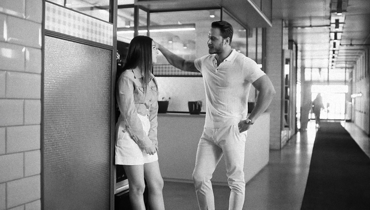 samrin_s's tweet photo. No way this was their last moment together at the clinic I CRY.

#sendendahagüzel https://t.co/af3aKDyaxi