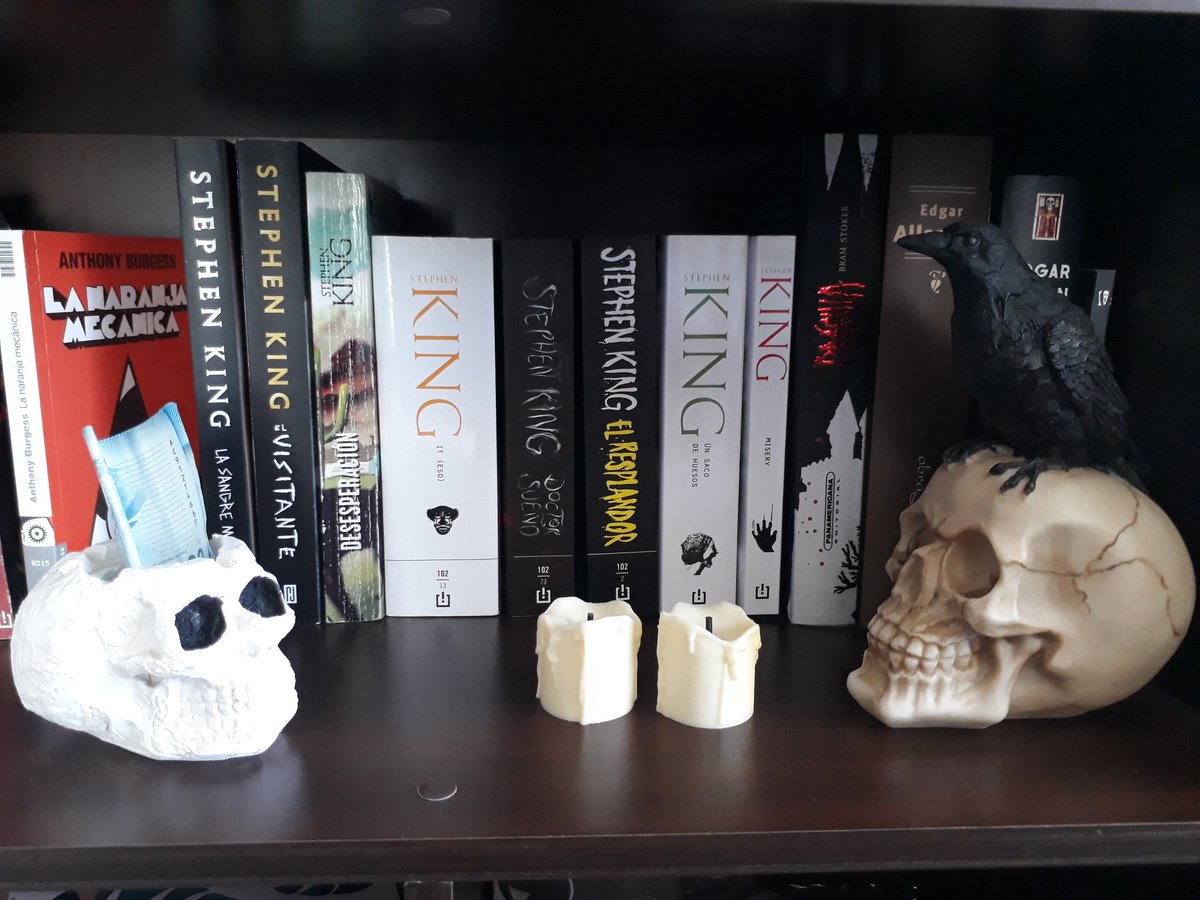 anto_orz's tweet photo. Feliz cumpleaños, maestro @StephenKing ! https://t.co/LgHmvwsBxs