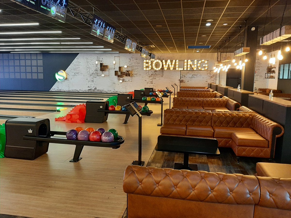 stephanefouille's tweet photo. Inauguration ce soir d'un complexe sportif (bowling, squash, padel et foot à 5) à Bourg-Achard. L'ouverture au public a lieu ce jeudi. https://t.co/DmkUzYbkDW